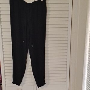 H&M Women's Black Lightweight Woven Pants